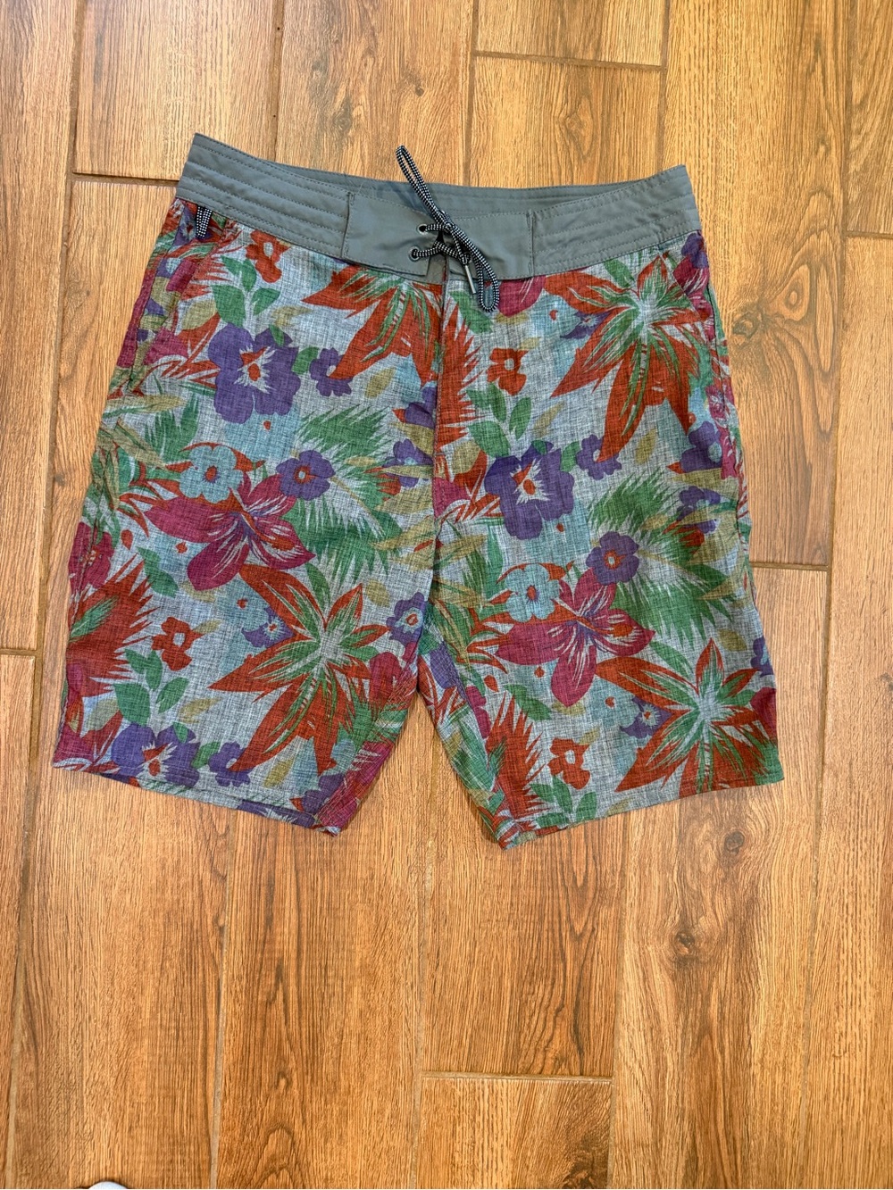 Vans Men's Floral Swim Trunks 9” pockets / size 30